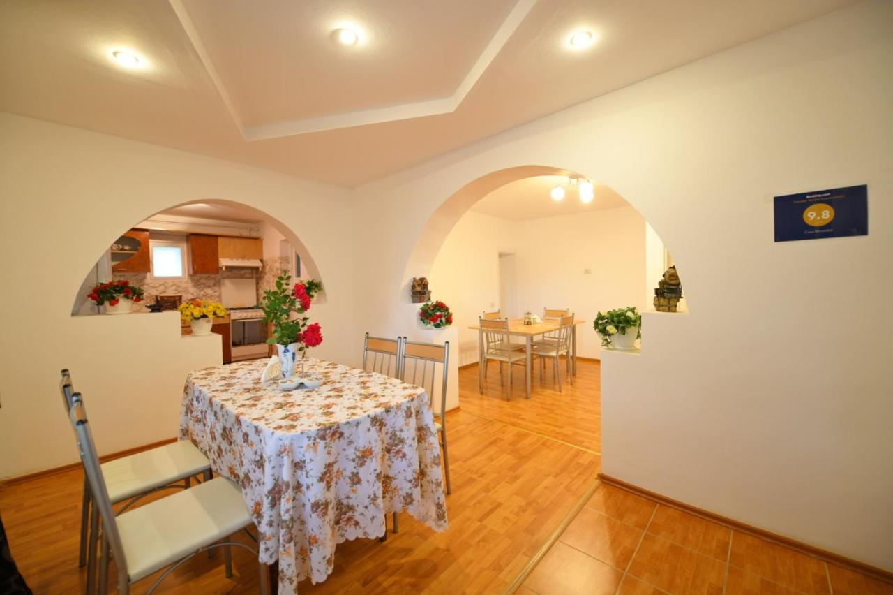 HaţegCasa Mirandre公寓 外观 照片